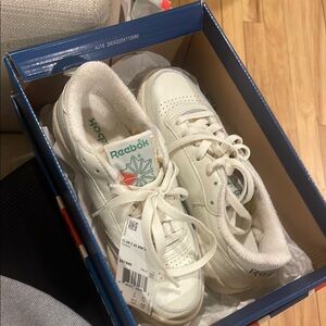 Reebok White Sneakers Low-Top Casual